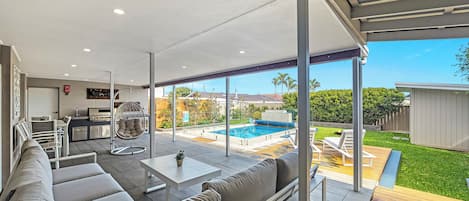 Khu ẩm thực ngoài trời