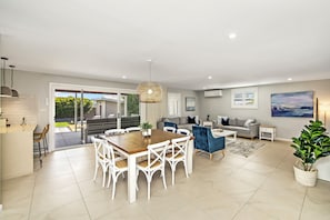 Lounge - Shelly Beach Serenity (Shelly Beach)
