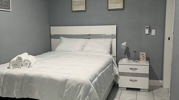 1 chambre, fer et planche Ă repasser, Wi-Fi, draps fournis