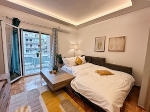 1 chambre, bureau, fer et planche à repasser, Wi-Fi