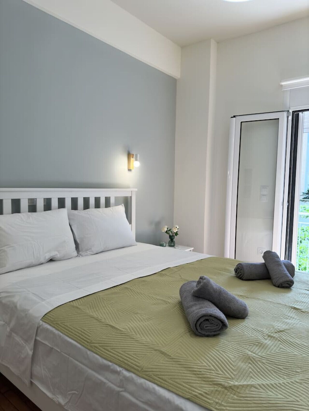 2 Schlafzimmer, Schreibtisch, Bügeleisen/Bügelbrett, WLAN