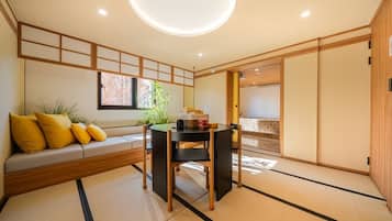 NANOHANA | Premium bedding, individually decorated, individually furnished