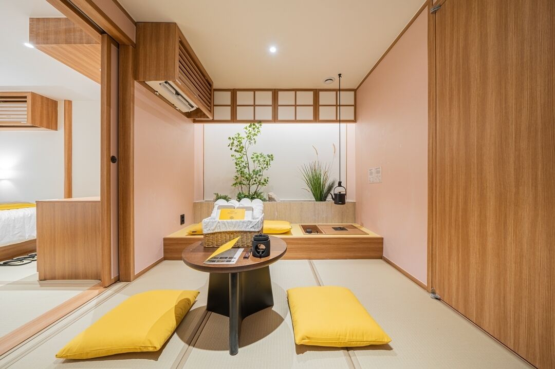 高級寝具、客室ごとに異なる装飾、客室ごとに異なるインテリア、ノートパソコン用作業スペース