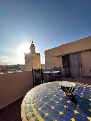 ลานระเบียง/นอกชาน