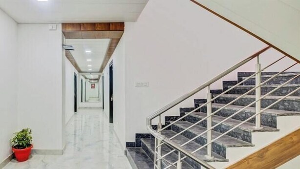Interior - Nysha Palace (New Delhi)