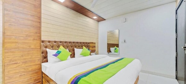 Basic Double or Twin Room, City View