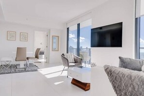 Télévision, espaces bureaux