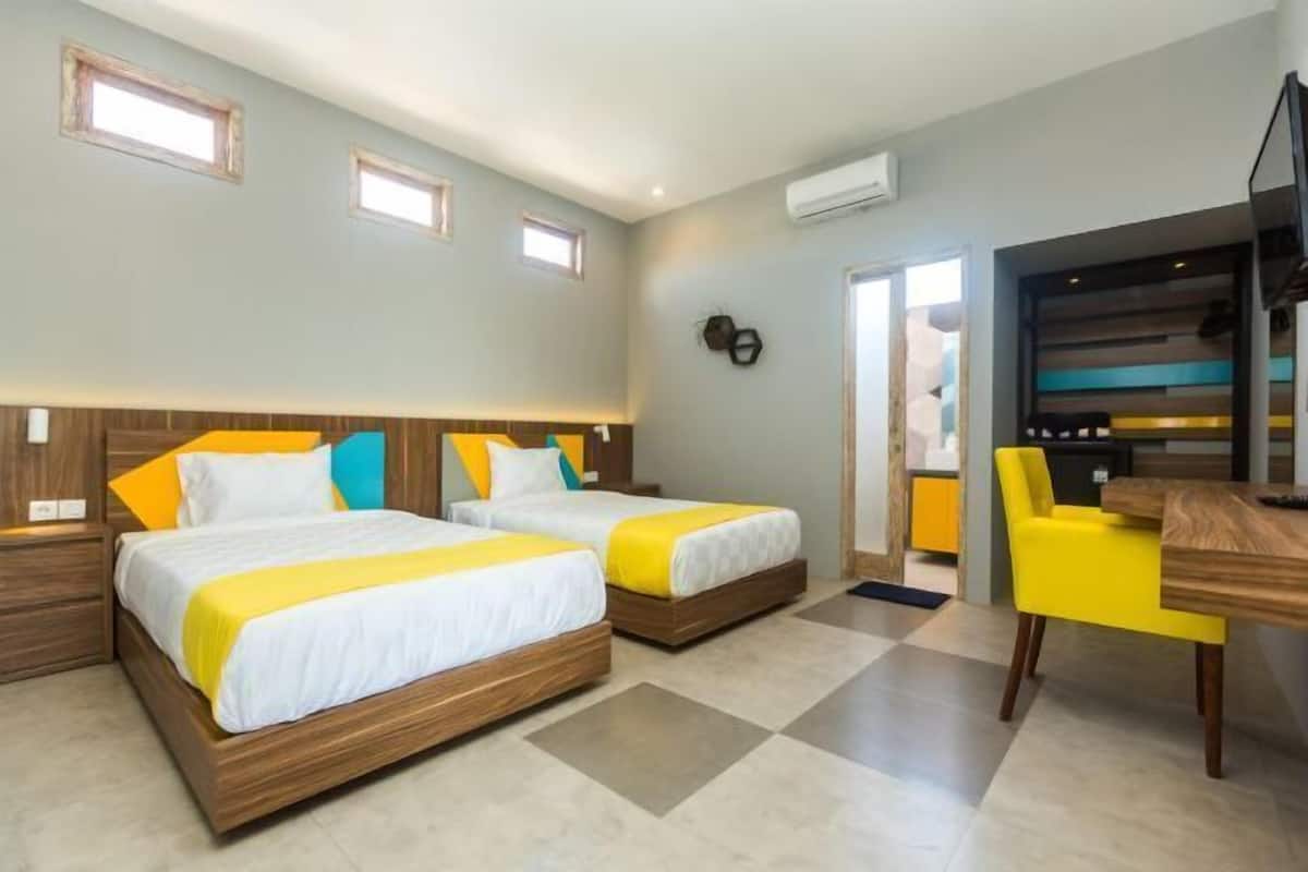 In-room safe, desk, laptop workspace, cribs (surcharge)