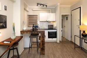 Apartment - Mon Petit in Athens With 1 Bathrooms (Athens)