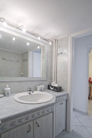 Apartment | 1 bedroom - Blue Nest in Dafni With 1 Bedrooms and 1 Bathrooms (Dafni-Ymittos)