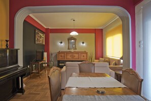 Apartment | 3 bedrooms - Baroness Apartment in Piraeus (Piraeus)