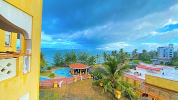 Deluxe Apartment, Partial Ocean View | Beach/ocean view