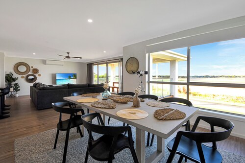 Stunning modern beach house