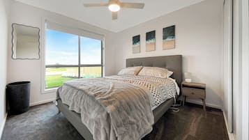 4 bedrooms, free WiFi, bed sheets