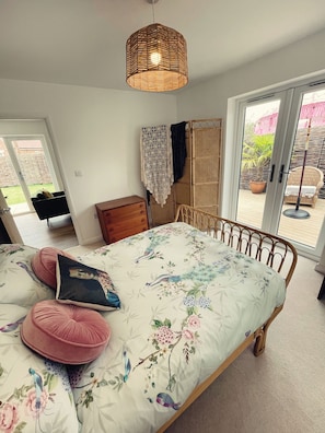 2 chambres, fer et planche Ă repasser, Wi-Fi, draps fournis