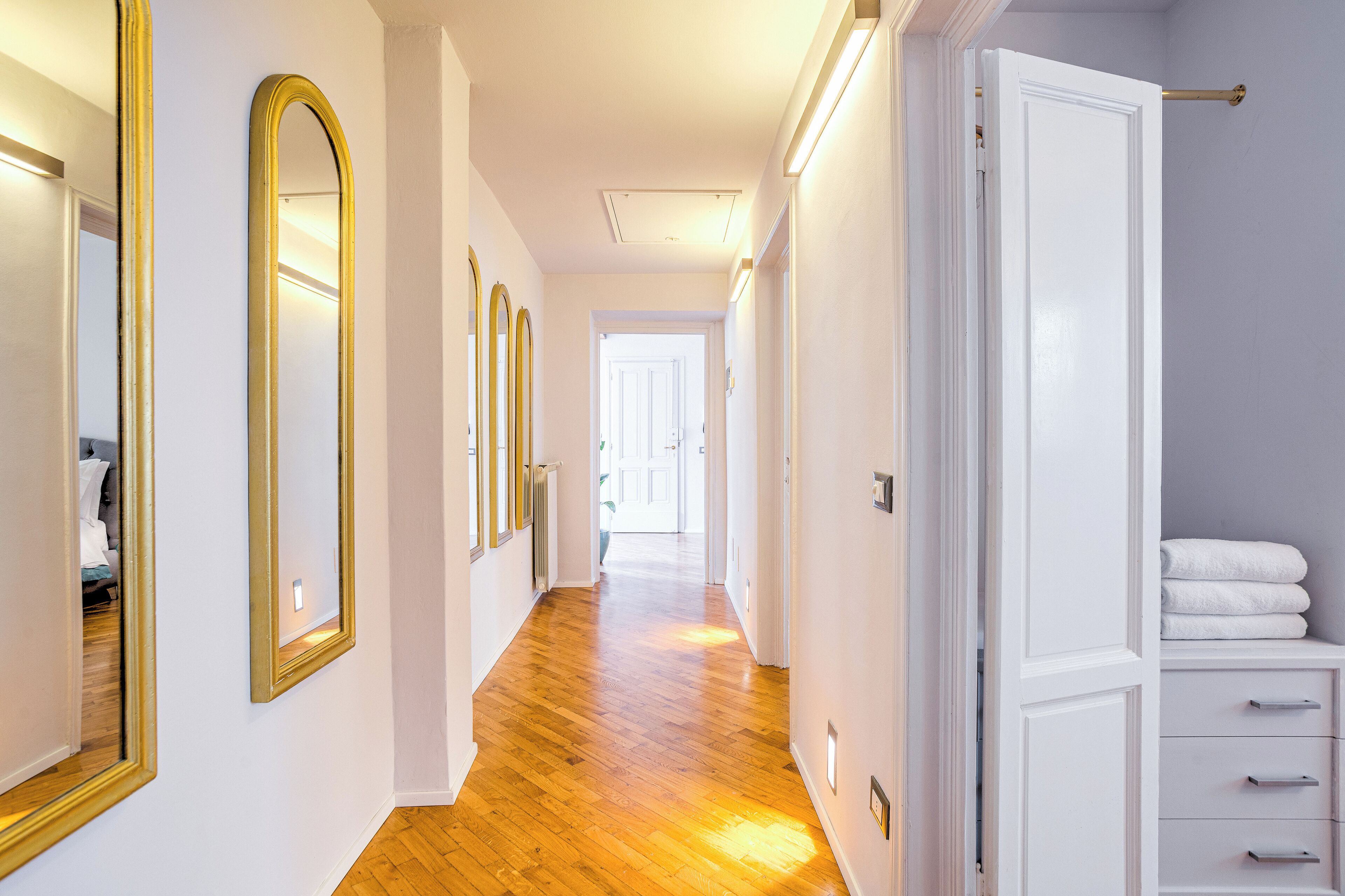 Tabla de planchar con plancha y wifi gratis 