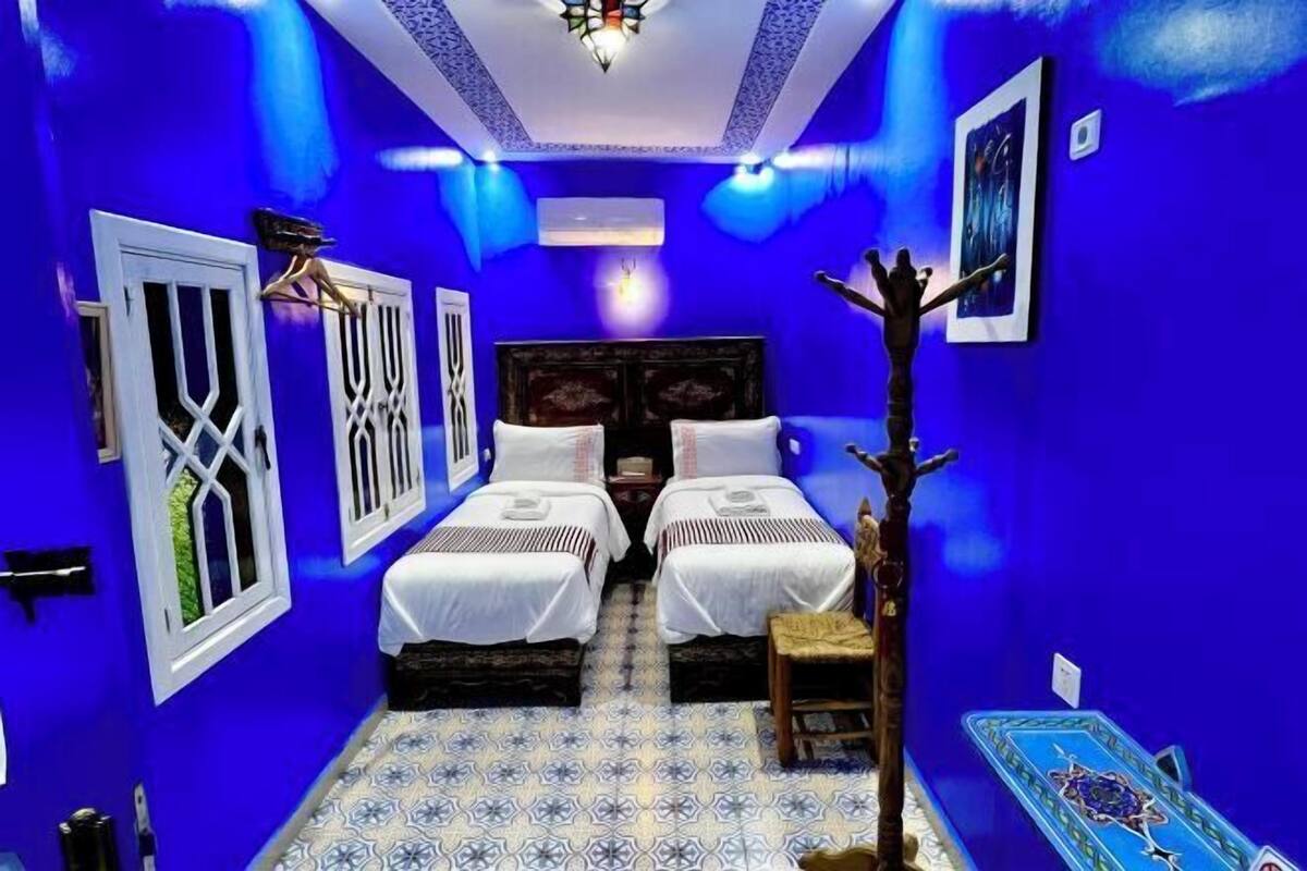 2 bedrooms, desk, laptop workspace, free WiFi