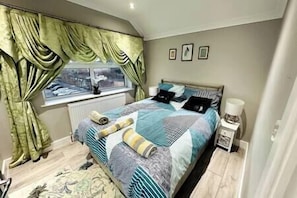 2 Schlafzimmer, Bügeleisen/Bügelbrett, WLAN, Bettwäsche