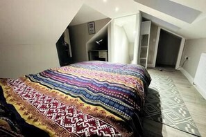 1 多间卧室、熨斗/熨衣板、WiFi、床单