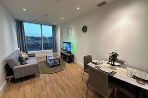 TV - Luxury Apartment in London (London)