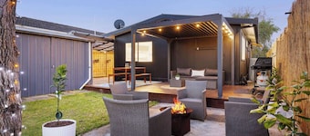 The Eighth  - Pet Friendly