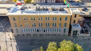 Exterior - DERBY Ready! Relaxing unit near Churchill Downs! (Louisville)