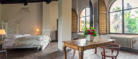 Classic-talo, 2 makuuhuonetta | 7 makuuhuonetta, yksilöllisesti kalustettu, vuodevaatteet