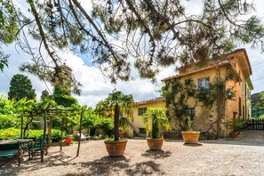 Casa luxo, 2 quartos | Fachada