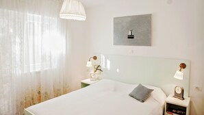 Room - Cozy Apartment With a Balcony and a sea View (Brela)