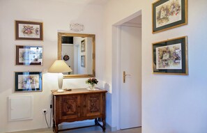 Reception - Cozy Apartment With a Balcony and a sea View (Brela)