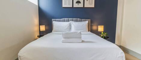 Iron/ironing board, WiFi, bed sheets
