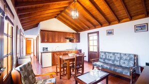 Unclassified image, 2 of 81, button - Apartment With Views of the Coastline of Tenerife (Icod de los Vinos)