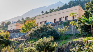 Unclassified image, 5 of 81, button - Apartment With Views of the Coastline of Tenerife (Icod de los Vinos)