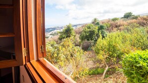 Unclassified image, 3 of 81, button - Apartment With Views of the Coastline of Tenerife (Icod de los Vinos)