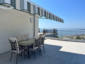 Outdoor dining - PENTHOUSE BY THE SEA (Marina Julia)
