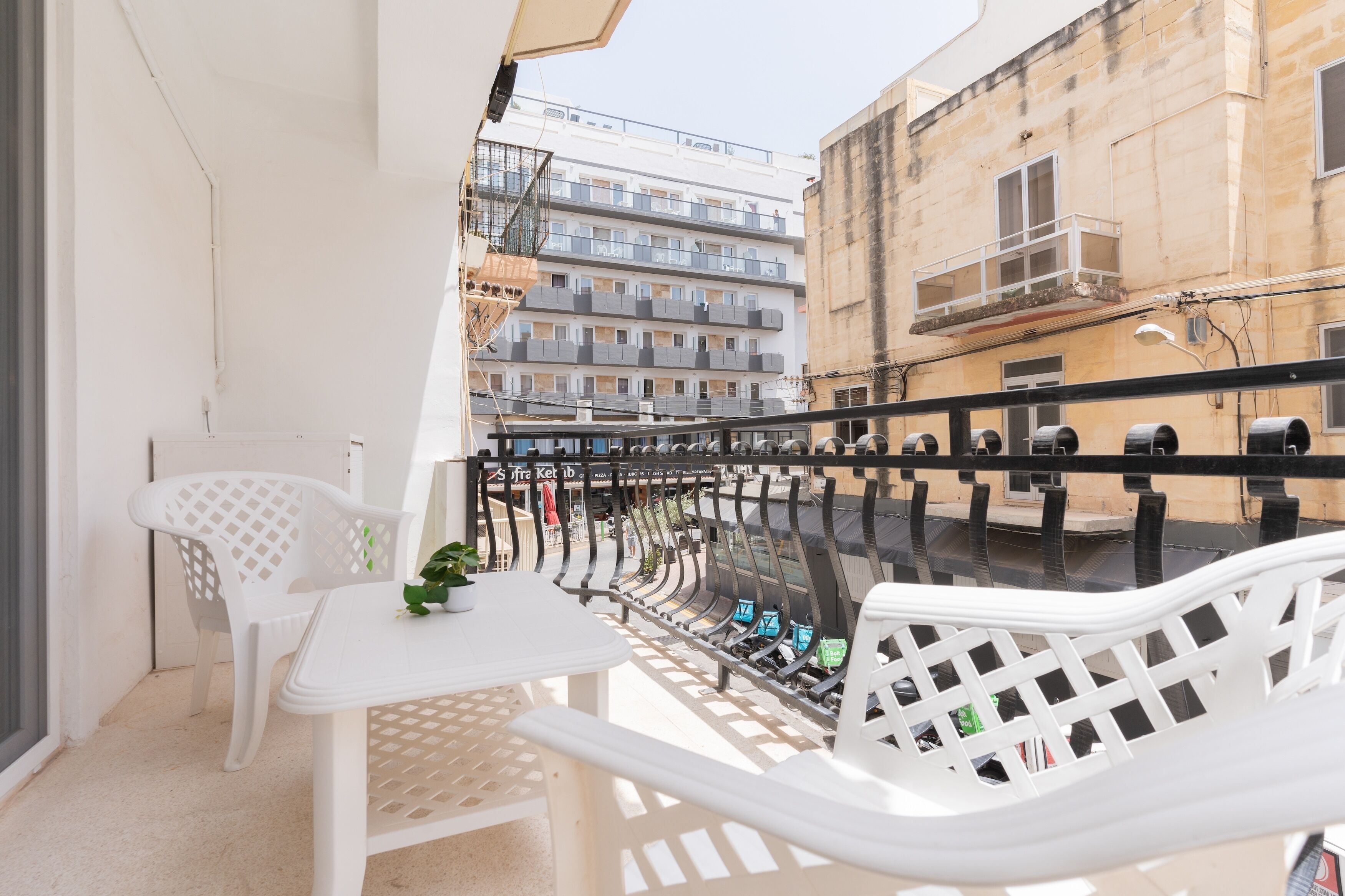 Appartement Confort, 3 chambres, cuisine, vue ville | Terrasse/Patio