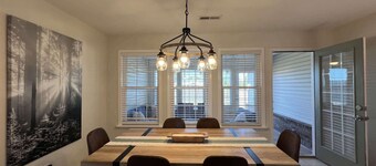 Beautiful 3 bed, 2 bath home near Crystal Bridges