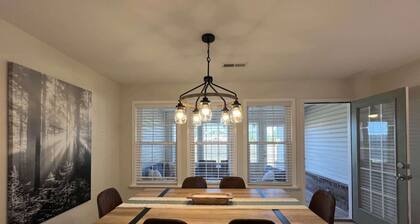 Beautiful 3 bed, 2 bath home near Crystal Bridges