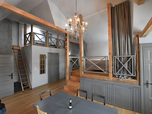 Classic-Apartment, 3 Schlafzimmer | 6 Schlafzimmer, individuell eingerichtet, Bettwäsche