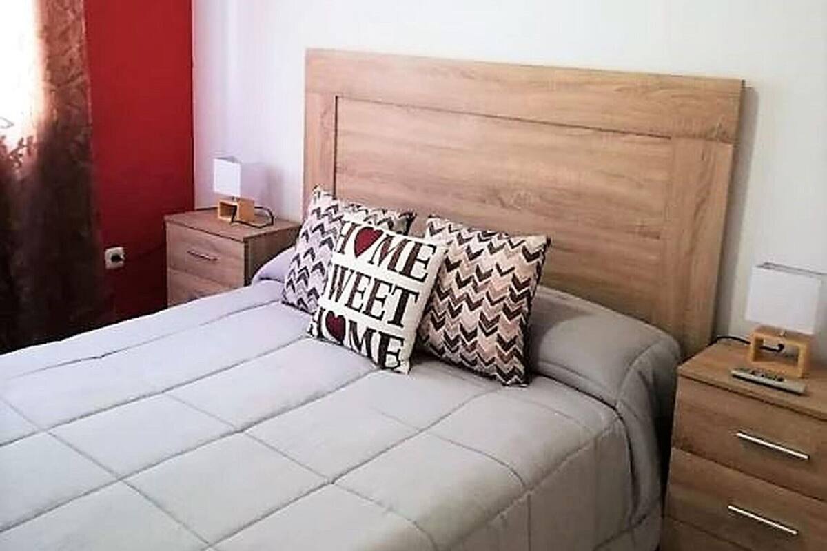 Rumah Klasik, 3 kamar tidur | 4 kamar tidur dan dilengkapi dengan perabotan berbeda-beda
