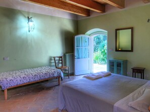 Comfort House, 3 Bedrooms | 3 bedrooms, individually furnished, bed sheets