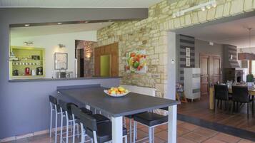 Classic House, Multiple Bedrooms | Private kitchen | Fridge, microwave, oven, dishwasher