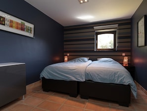 Classic House, Multiple Bedrooms | 9 bedrooms