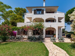 คลาสสิกอพาร์ทเมนท์, 3 ห้องนอน | บริเวณภายนอก