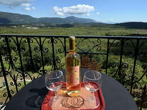 الإطلالة من المنشأة