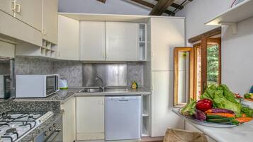 Vila Klasik, 3 kamar tidur | Dapur pribadi | Lemari es, microwave, oven, dan mesin pencuci piring