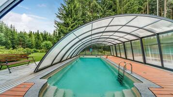 Apartemen Comfort, beberapa kamar | Kolam renang | Kolam renang indoor dan kolam renang outdoor