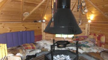 Classic Apartment, 5 Bedrooms | Interior