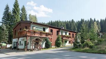 Comfort Apartment, Multiple Bedrooms | Exterior