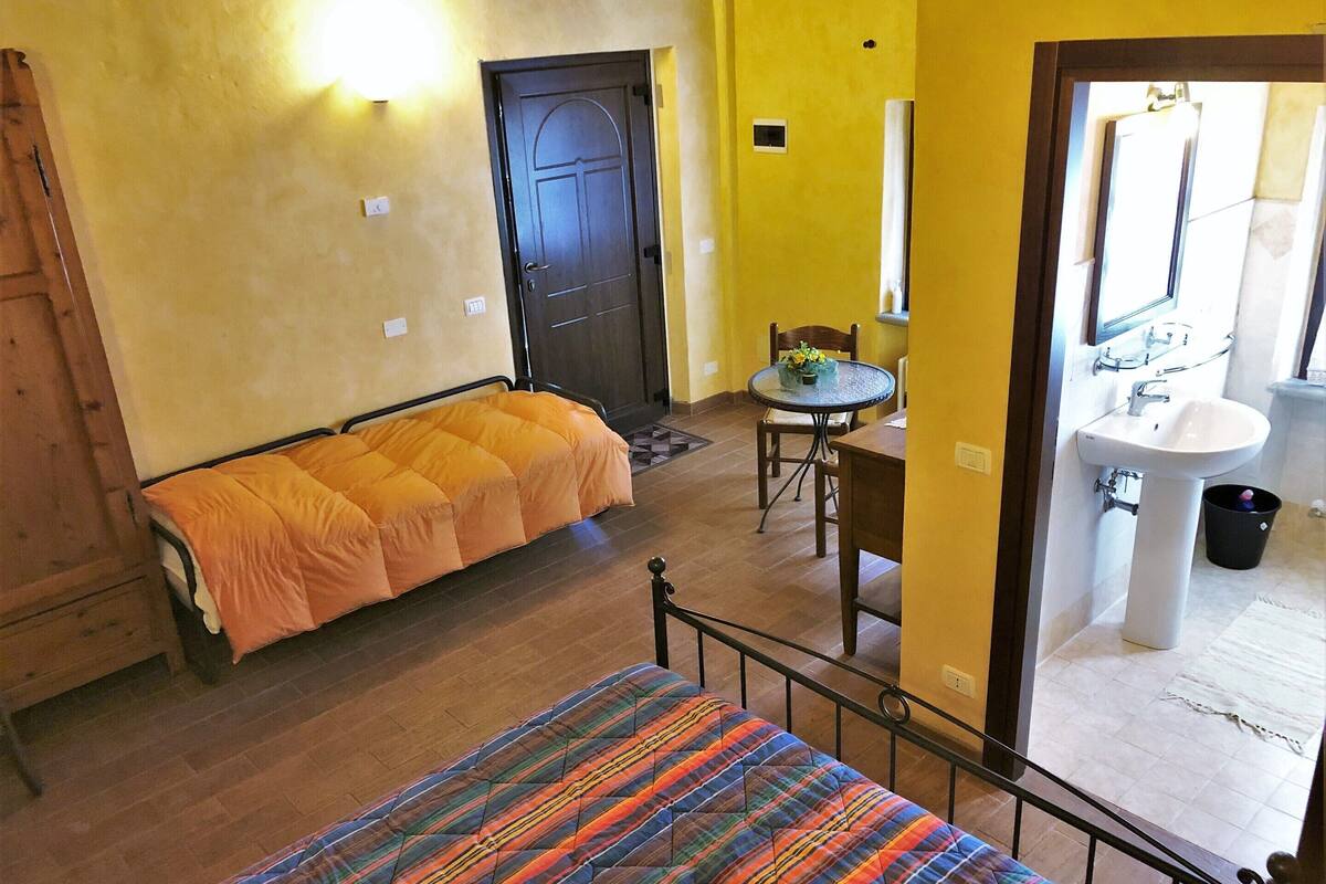 Comfort House, 2 Bedrooms | 3 bedrooms, individually furnished, bed sheets